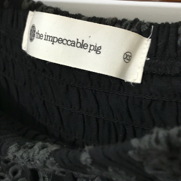 The Impeccable Pig Gray Lace Blouse - Picture 6 of 8